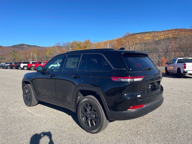 2027 Jeep Grand Cherokee LAREDO ALTITUDE 4X4 - 23080179 - 4