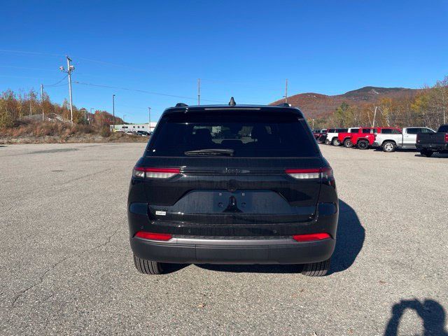 2027 Jeep Grand Cherokee LAREDO ALTITUDE 4X4 - 23080179 - 5