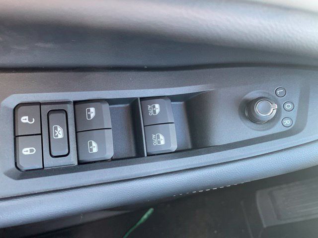 2027 Jeep Grand Cherokee LAREDO ALTITUDE 4X4 - 23081354 - 24