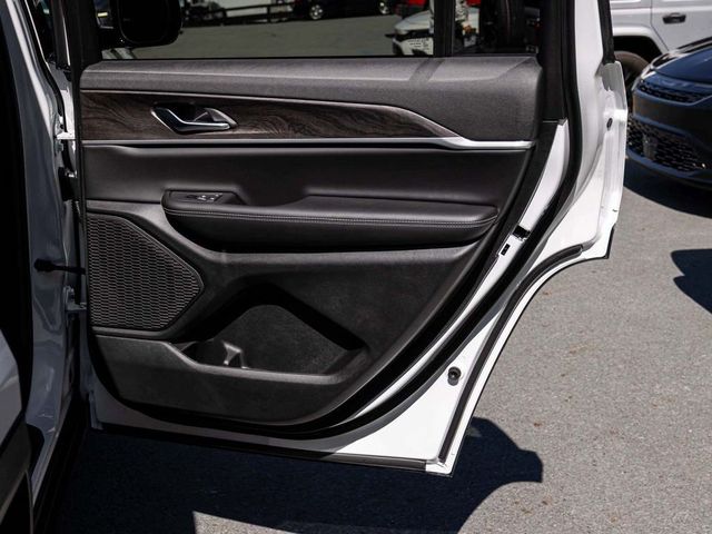 2027 Jeep Grand Cherokee L LAREDO ALTITUDE 4X4 - 23077461 - 14