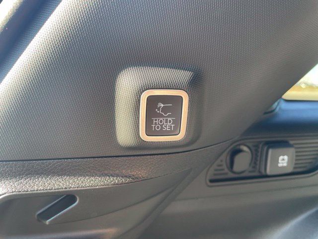 2027 Jeep Grand Cherokee 2 Row LAREDO 4X4 - 23080179 - 29