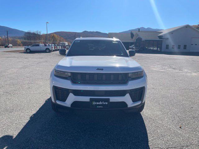 2027 Jeep Grand Cherokee 2 Row LAREDO 4X4 - 23081354 - 1