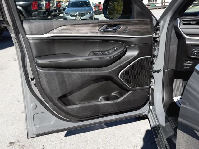 2027 Jeep Grand Cherokee 2 Row LIMITED 4X4 - 23090243 - 11