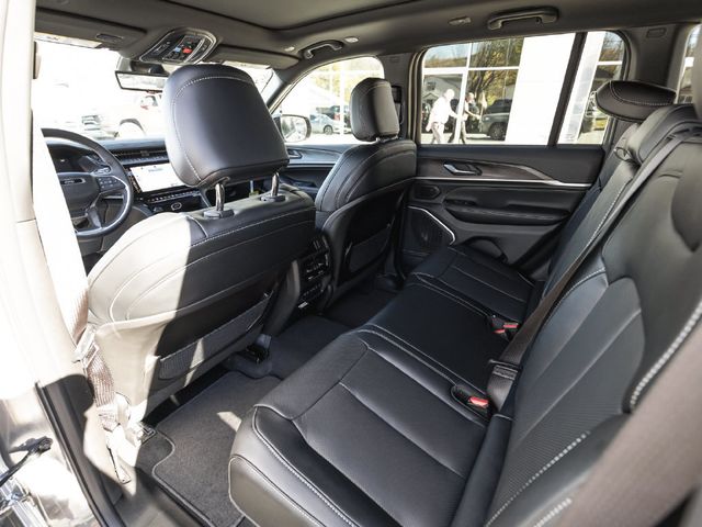 2027 Jeep Grand Cherokee 2 Row LIMITED 4X4 - 23090243 - 31