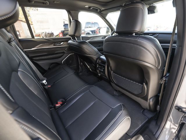 2027 Jeep Grand Cherokee 2 Row LIMITED 4X4 - 23090243 - 34