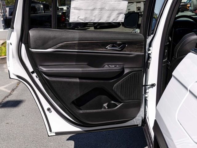 2027 Jeep Grand Cherokee L 3 Row LAREDO 4X4 - 23077461 - 13