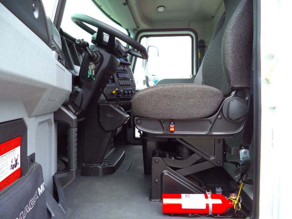 2027 Mack MD6 TowBox 26FT ENCLOSED ROLLBACK TOW TRUCK SHARK JERRDAN - 21897683 - 40