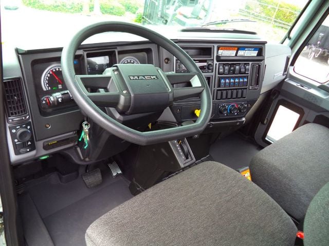 2027 Mack MD6 TowBox 26FT ENCLOSED ROLLBACK TOW TRUCK SHARK JERRDAN - 21897683 - 46