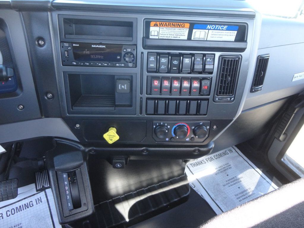 2027 Mack MD6 w/ 22ft Jerr-Dan Rollback Tow Truck Low Pro Car Carrier - 21805345 - 40