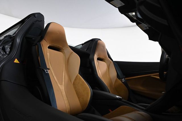 2027 McLaren 750S Spider - 23010534 - 16