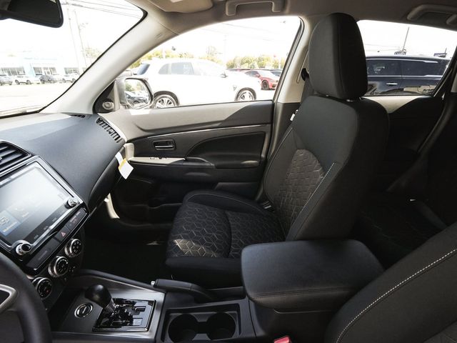 2027 Mitsubishi Outlander Sport 2.0 ES - 23085824 - 31