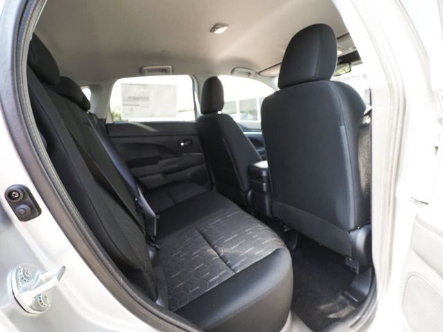 2027 Mitsubishi Outlander Sport 2.0 ES - 23085824 - 36