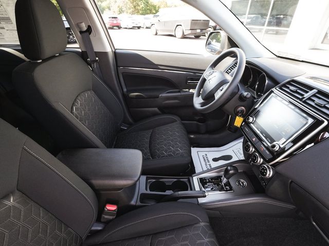 2027 Mitsubishi Outlander Sport 2.0 ES - 23085824 - 38