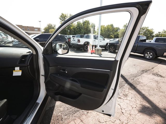 2027 Mitsubishi Outlander Sport 2.0 ES - 23089095 - 14