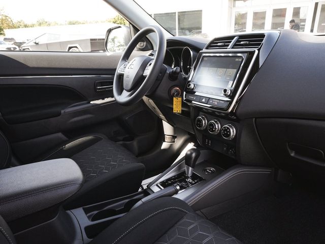 2027 Mitsubishi Outlander Sport 2.0 ES - 23089095 - 38