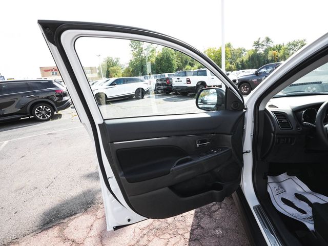 2027 Mitsubishi Outlander Sport 2.0 LE - 23089097 - 10