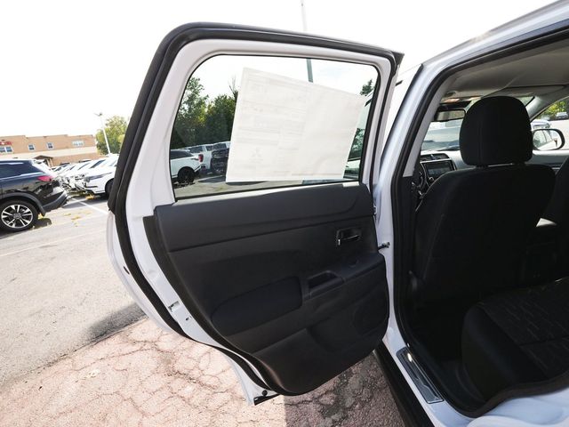 2027 Mitsubishi Outlander Sport 2.0 LE - 23089097 - 12