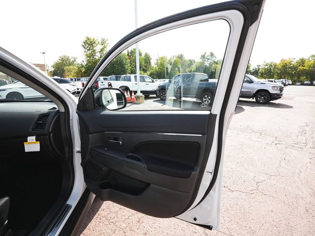 2027 Mitsubishi Outlander Sport 2.0 LE - 23089097 - 14