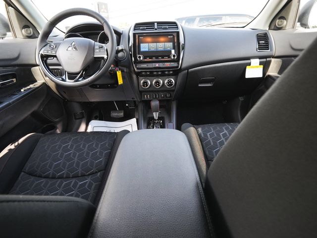 2027 Mitsubishi Outlander Sport 2.0 LE - 23089097 - 35