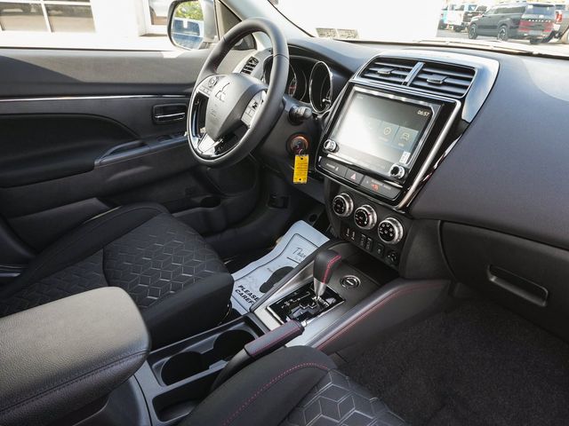2027 Mitsubishi Outlander Sport 2.0 LE - 23089097 - 40