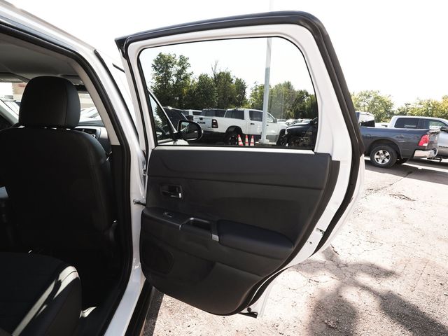 2027 Mitsubishi Outlander Sport 2.0 SE - 23089096 - 13