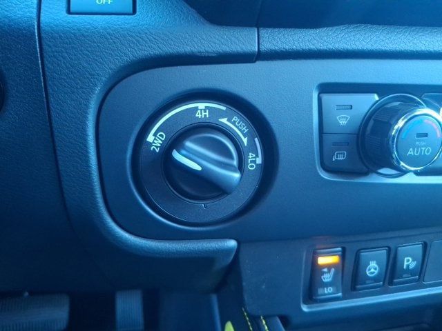2027 Nissan Frontier SV - 23086410 - 22