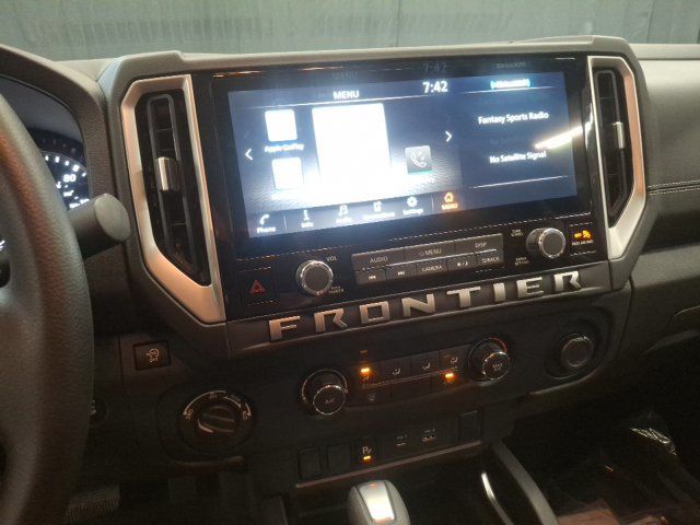 2027 Nissan Frontier SV - 23093175 - 17