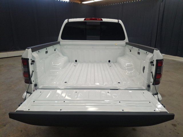 2027 Nissan Frontier SV - 23093175 - 22