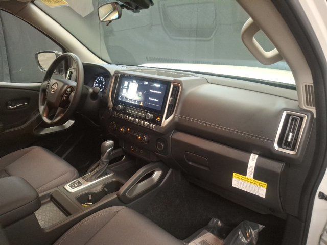 2027 Nissan Frontier SV - 23093175 - 25
