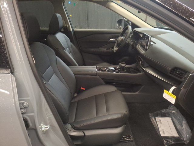 2027 Nissan Rogue Dark Armor - 23093177 - 29