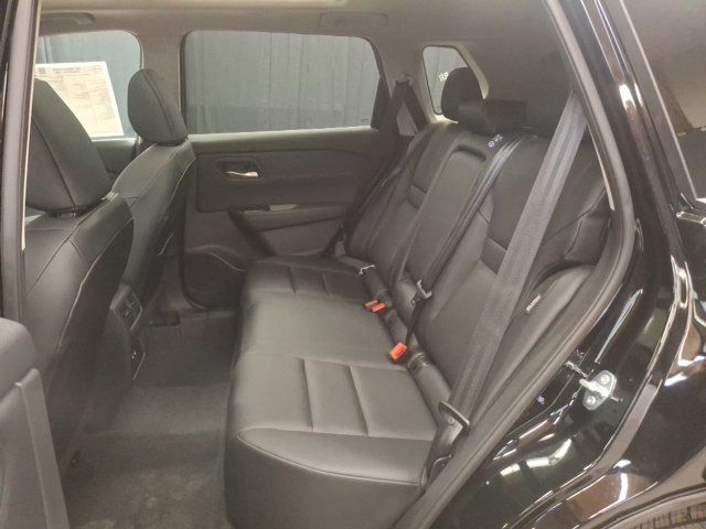 2027 Nissan Rogue Dark Armor - 23093178 - 24