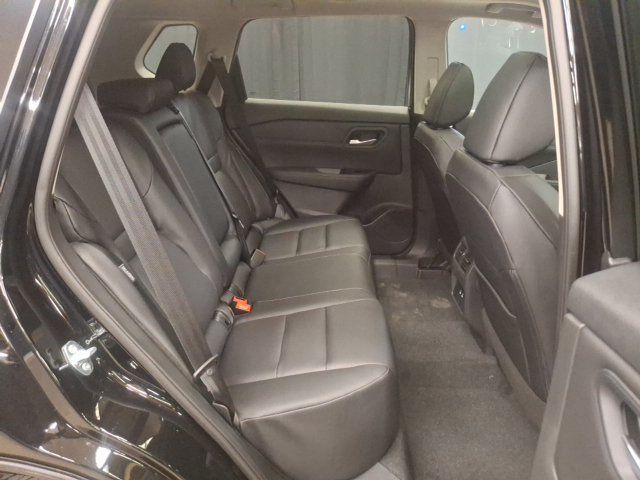 2027 Nissan Rogue Dark Armor - 23093178 - 27