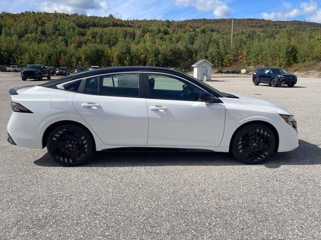 2027 Nissan Sentra SR - 23077026 - 7