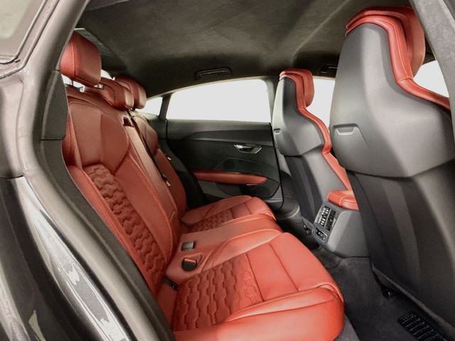 2027 Performance RS e-tron GT performance  - 23060382 - 15