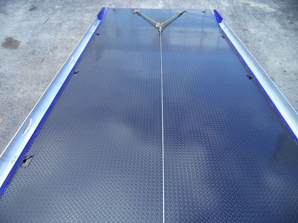 2027 Peterbilt 536 22FT ROLLBACK TOW TRUCK SHARK StepSide Classic - 22050860 - 22