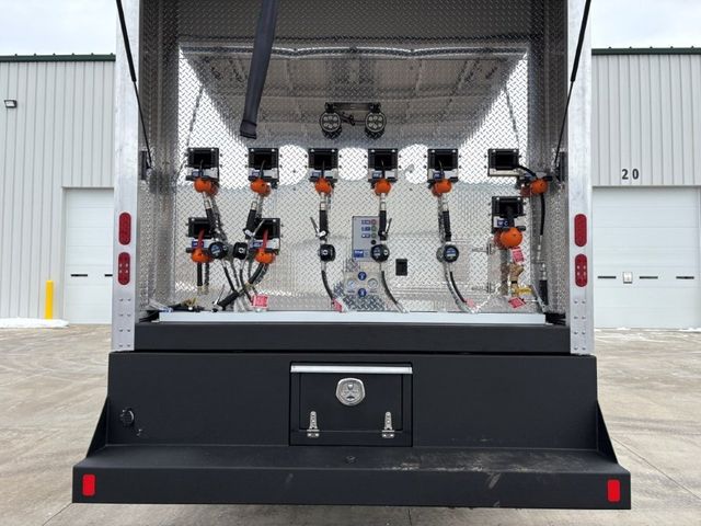 2027 Peterbilt 537 PM Lube Service Truck - 23050481 - 7