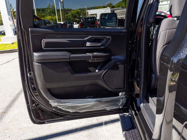 2027 Ram 1500 BIG HORN CREW CAB 4X4 5'7 BOX - 23077704 - 13