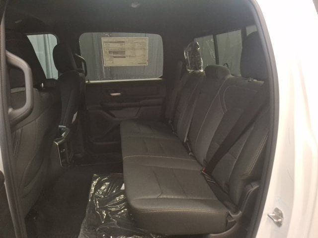 2027 Ram 1500 EXPRESS CREW CAB 4X4 5'7 BOX - 23077160 - 20