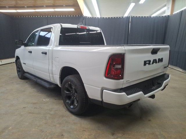 2027 Ram 1500 EXPRESS CREW CAB 4X4 5'7 BOX - 23077160 - 4
