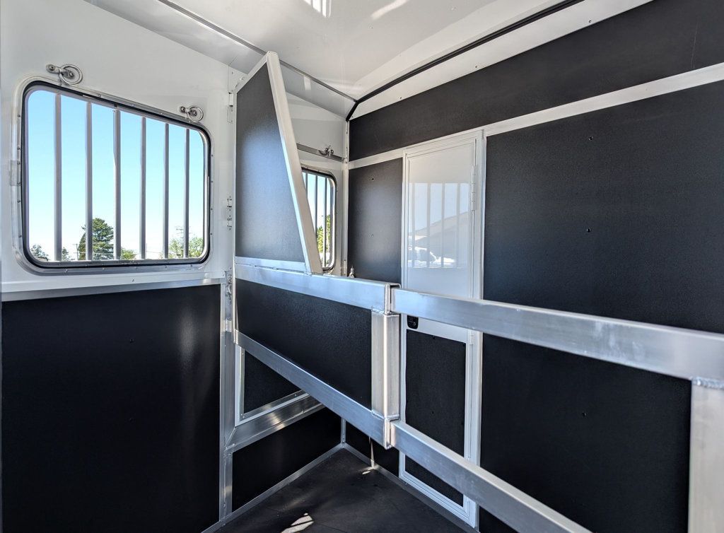 2027 Shadow 2 Horse Slant 9' Living Quarters w/ Slide  - 23034796 - 4