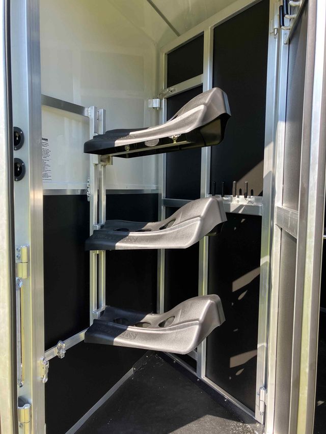 2027 Shadow 2 Horse Slant Bumper Pull Living Quarters w/ Slide  - 23068508 - 4