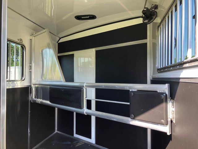 2027 Shadow 2 Horse Slant Bumper Pull Living Quarters w/ Slide  - 23068509 - 5