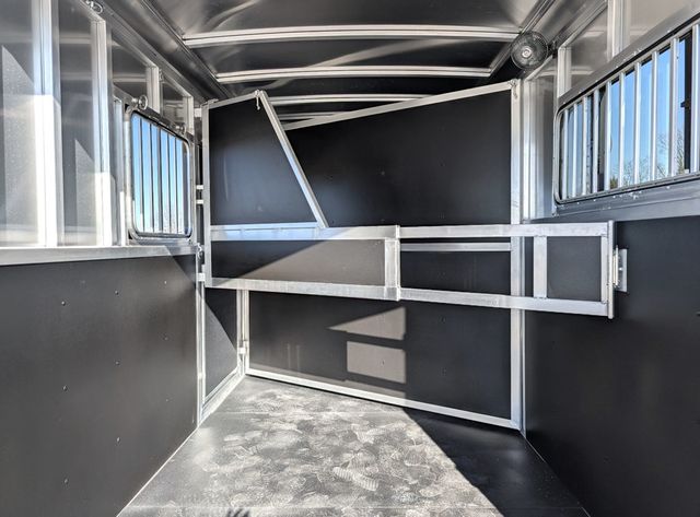 2027 Shadow 2 Horse Slant with Drop Feed Windows & Escape Door  - 23057336 - 5