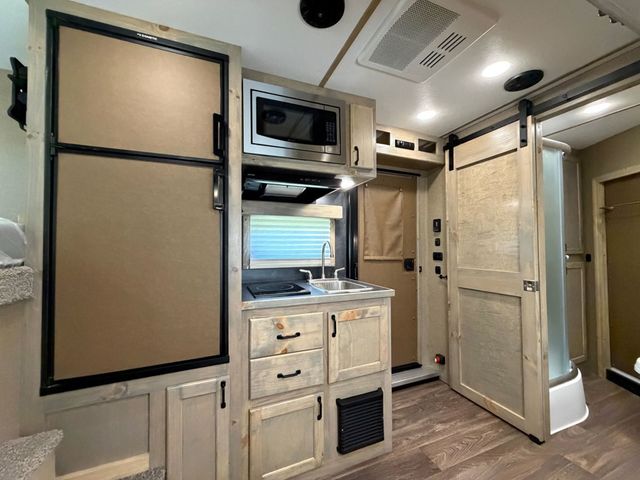 2027 Shadow 3 Horse Slant 10'6 Living Quarters w/ Slide  - 23091913 - 12