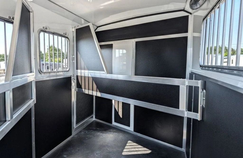2027 Shadow 3 Horse Slant 9' Living Quarters with Slide  - 23064315 - 5