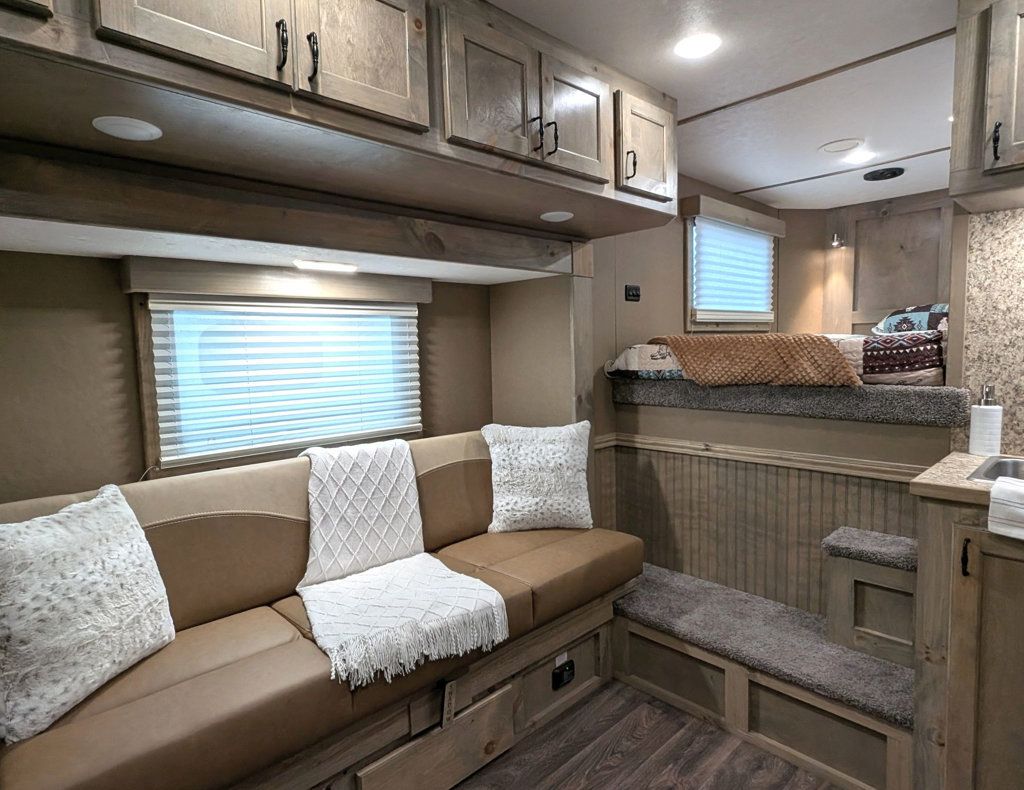 2027 Shadow 3 Horse Slant SuperWide 10'6 Living Quarters  - 23092331 - 10