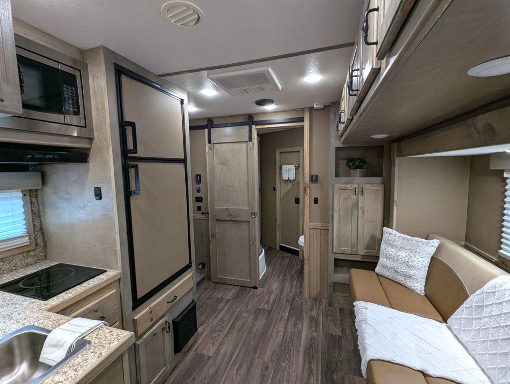 2027 Shadow 3 Horse Slant SuperWide 10'6 Living Quarters  - 23092331 - 13