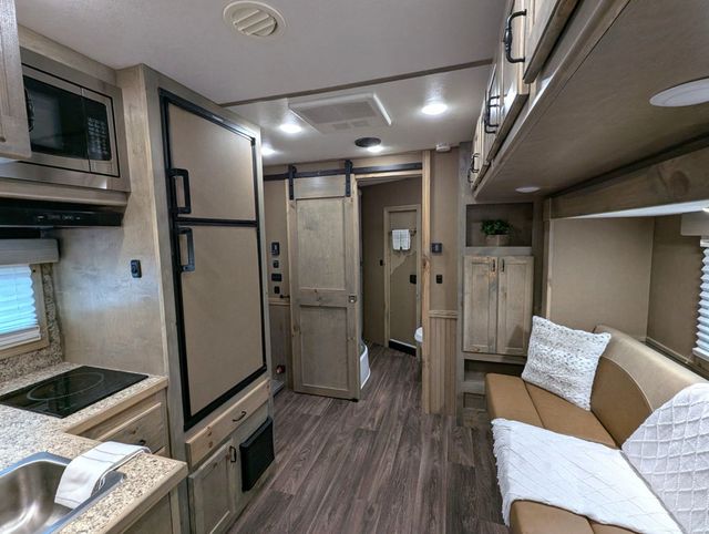 2027 Shadow 3 Horse Slant SuperWide 10'6 Living Quarters  - 23092331 - 13