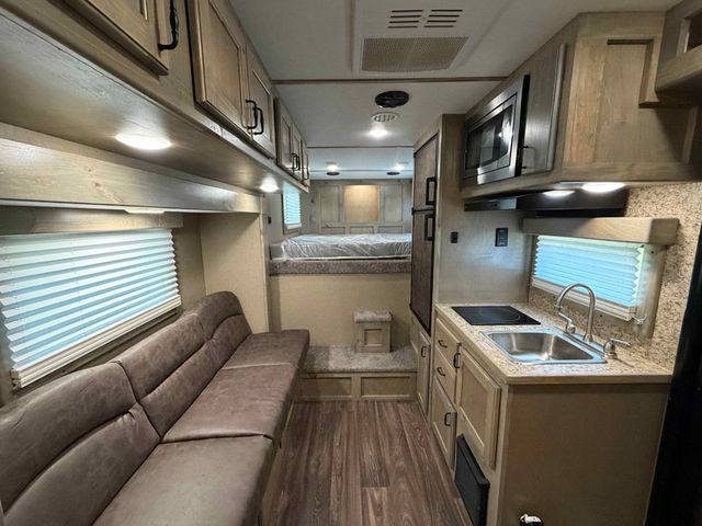 2027 Shadow 4 Horse Slant 10'6 Living Quarters w/ Slide  - 23054183 - 9