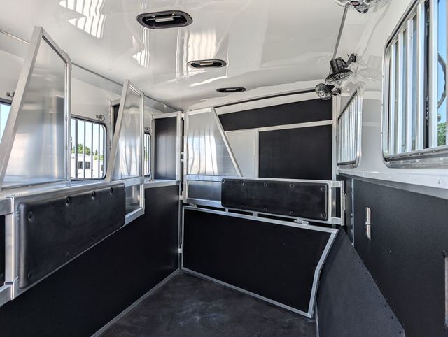 2027 Shadow 4 Horse Slant 14' Living Quarters w/ Slide  - 23058368 - 7